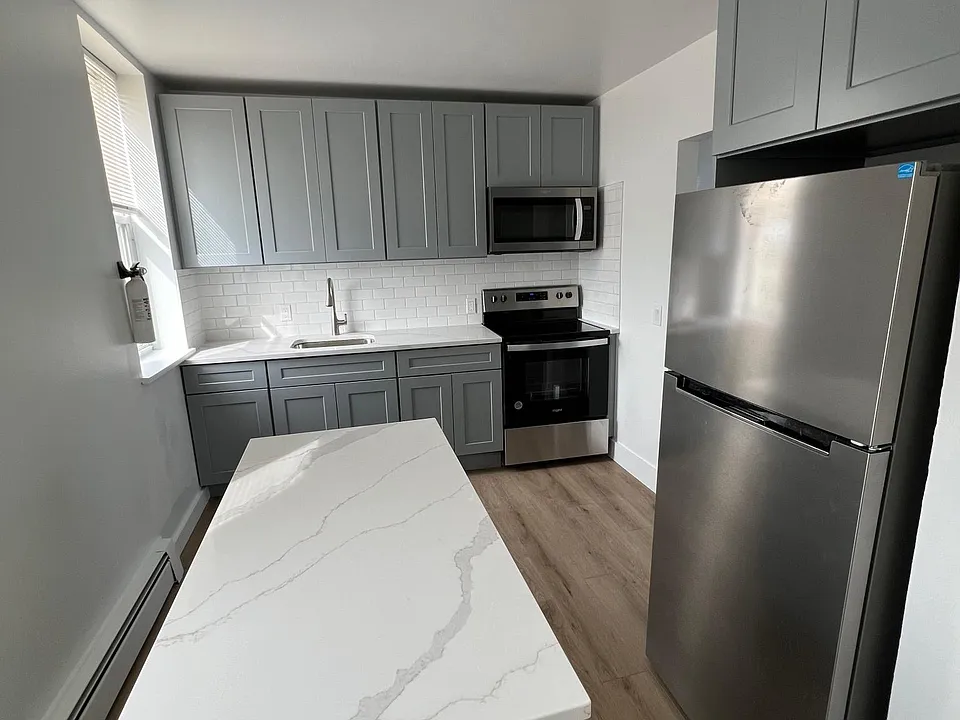 211 Paterson Ave #8