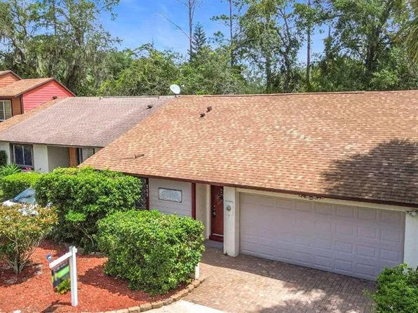 111 Spreading Oak Ct, Sanford, FL 32773