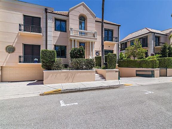 4th image of 305 Everglade Ave #12