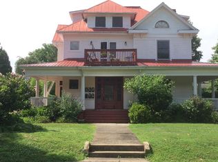 800 W Locust St APT 2, Johnson City, TN 37604