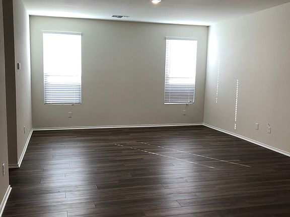 5th image of 424 Stone Water Ln