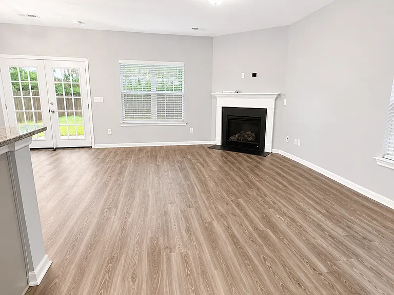 1181 Coopers Ridge Ln — Photo 3