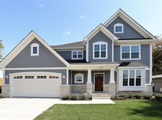 833 S Kearsage Ave, Elmhurst, IL