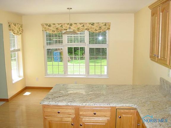 5th image of 1406 Woodstream Dr