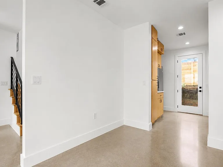 2919 E 13th St #2 — Photo 8
