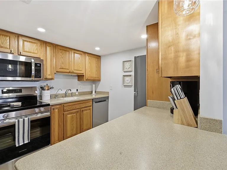 1830 Robalo Dr #B102 — Photo 8