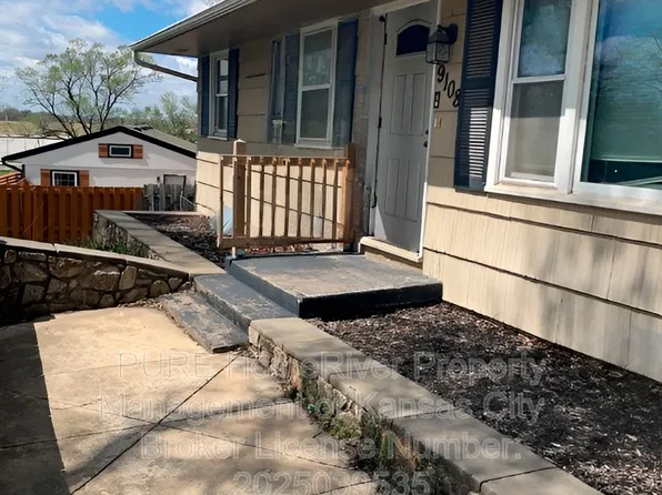 9108 E 43rd Ter, Kansas City, MO 64133
