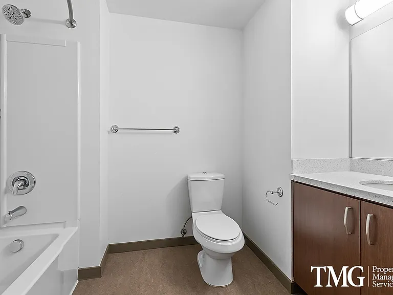 Corbett Heights Apartment Homes — Photo 31