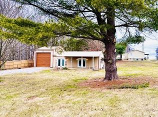 2886 Dug Hill Rd, Brodhead, KY 40409