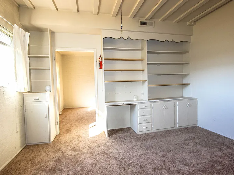 550 Eastwood Pl — Photo 15