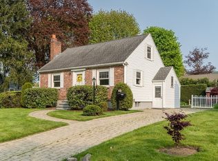 29 Eldred St, Lexington, MA 02420