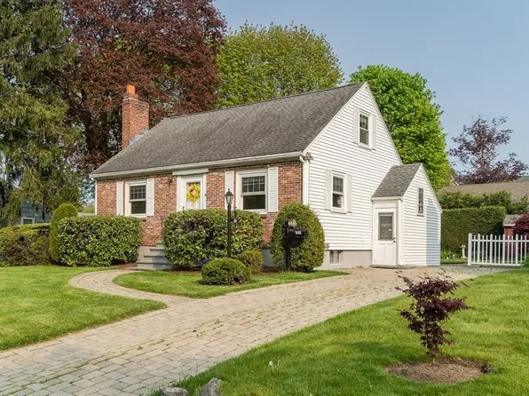 29 Eldred St, Lexington, MA 02420