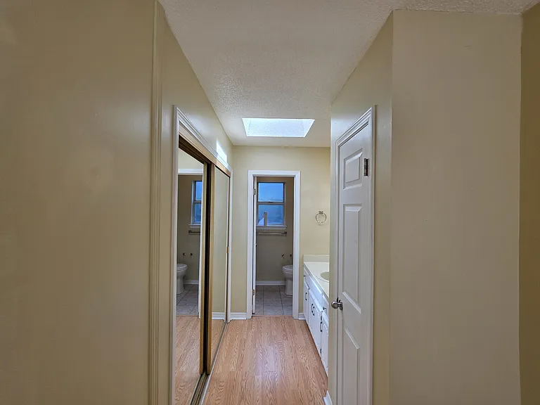 148 Meadowbrook Ct — Photo 17