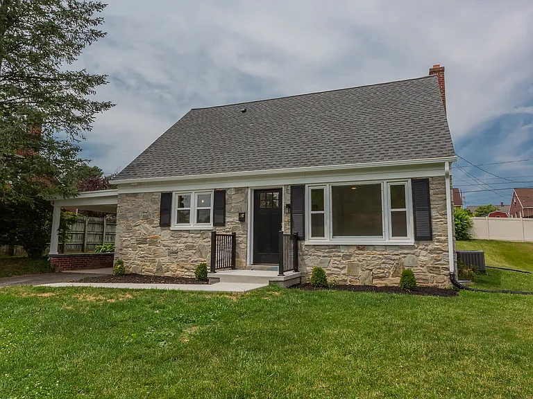 1307 Meadowcreek Ln — Photo 19
