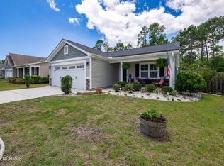 411 Ridgeway Dr, Sneads Ferry, NC 28460