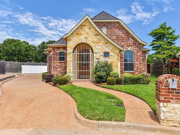3rd image of 3809 Park Valley Ct