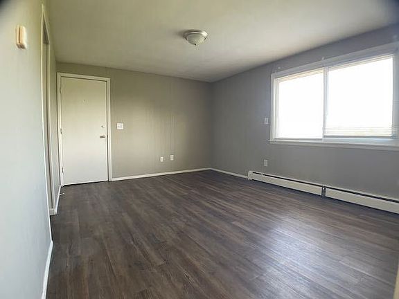 2nd image of 522 N Main St #9HC