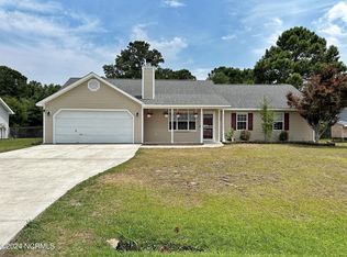 309 Josie Ct, Hubert, NC 28539