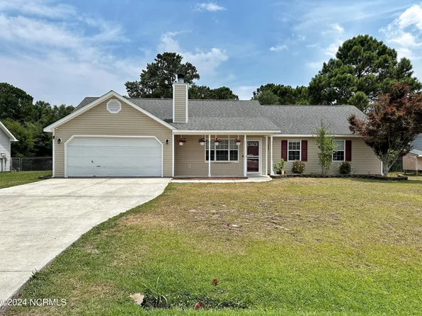 309 Josie Court, Hubert, NC 28539