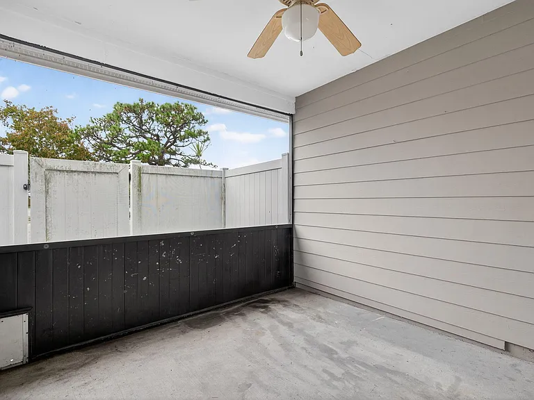 707 Stonewood Ct #19C — Photo 22
