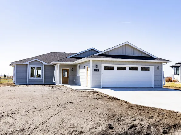 291 Liberty Ln, Horace, ND 58047