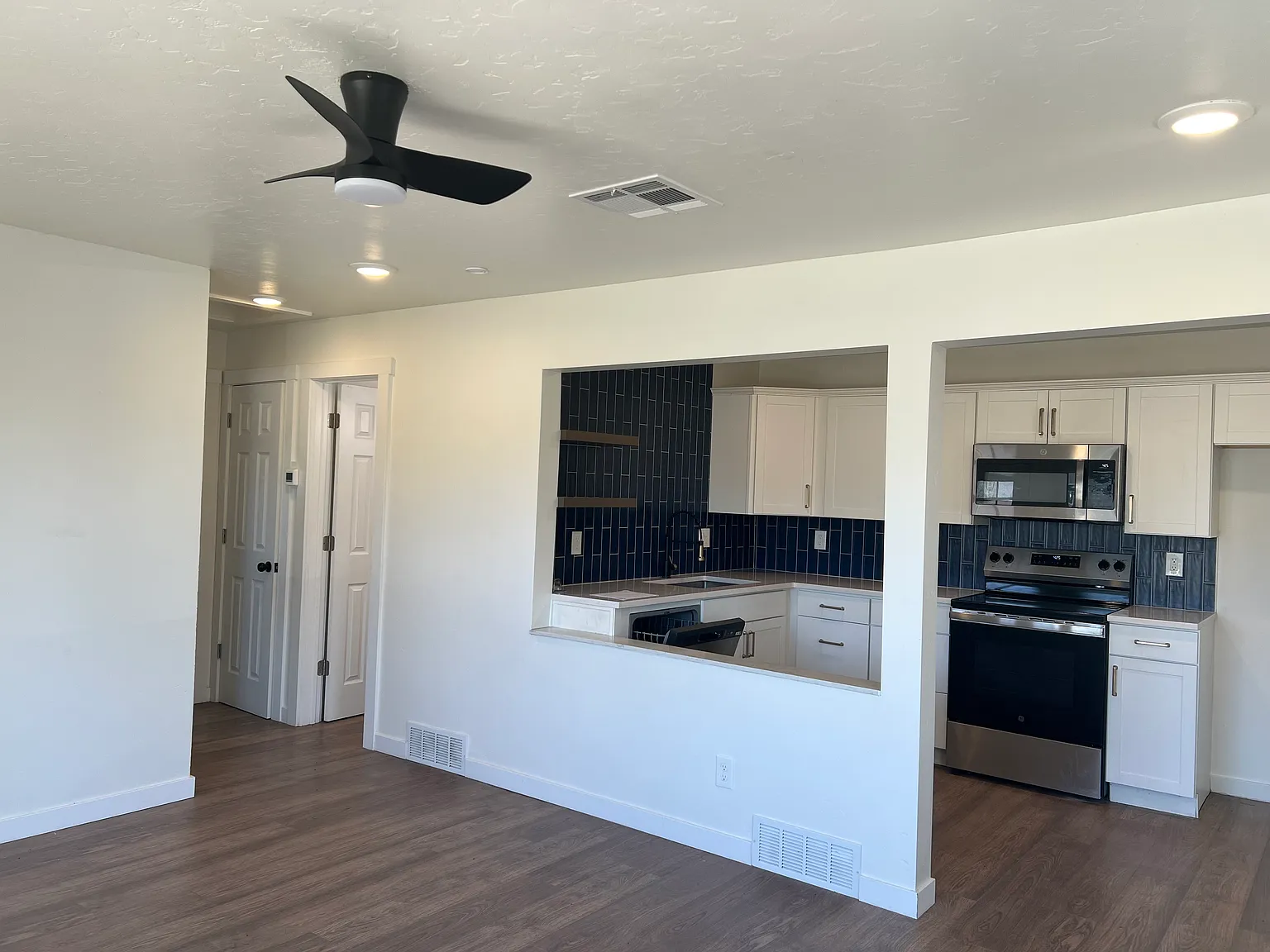 3 bed, 1150 sqft, $1,995 — Photo 4
