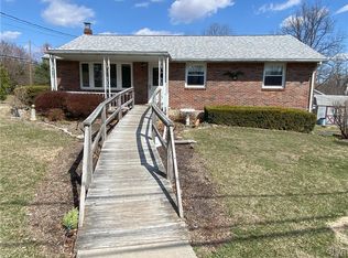 690 E Dell Rd, Bath, PA 18014