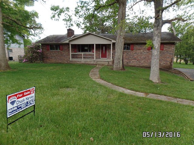 1st image of 527 N Lilly Dr