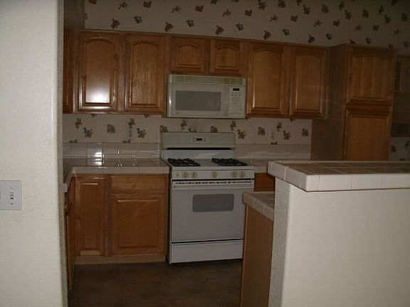 3rd image of 2120 Calcite Cliff Ave
