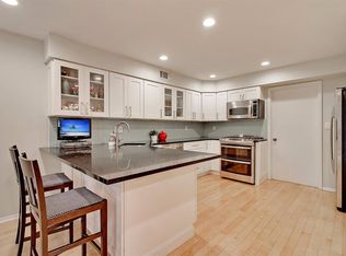 28 Raven Dr, Morristown, NJ 07960