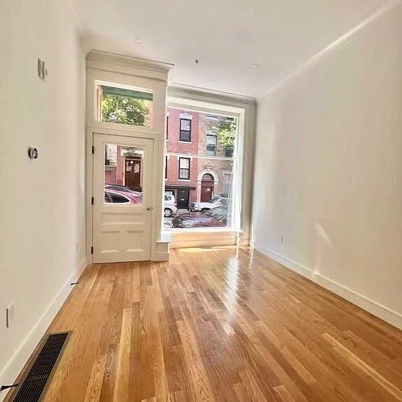 18 Grove St #1 — Photo 2