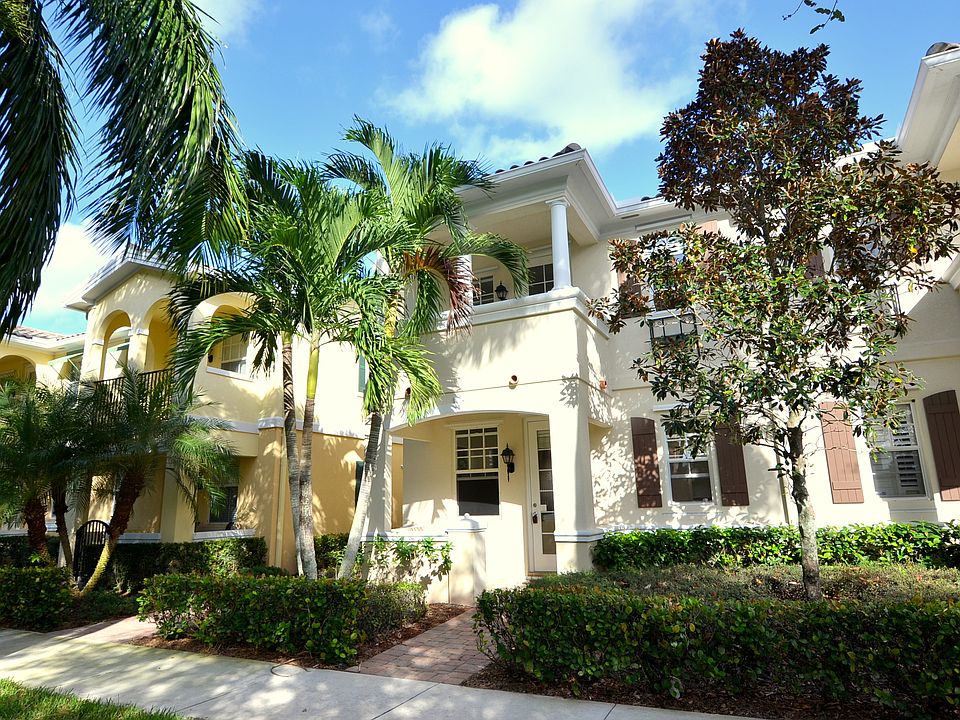 2nd image of 3535 Greenway Dr