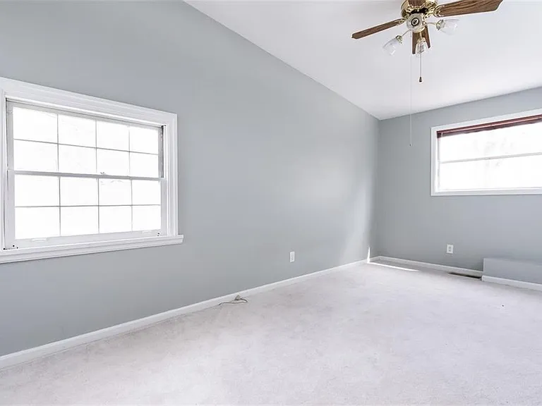 132 Garden Ln — Photo 11