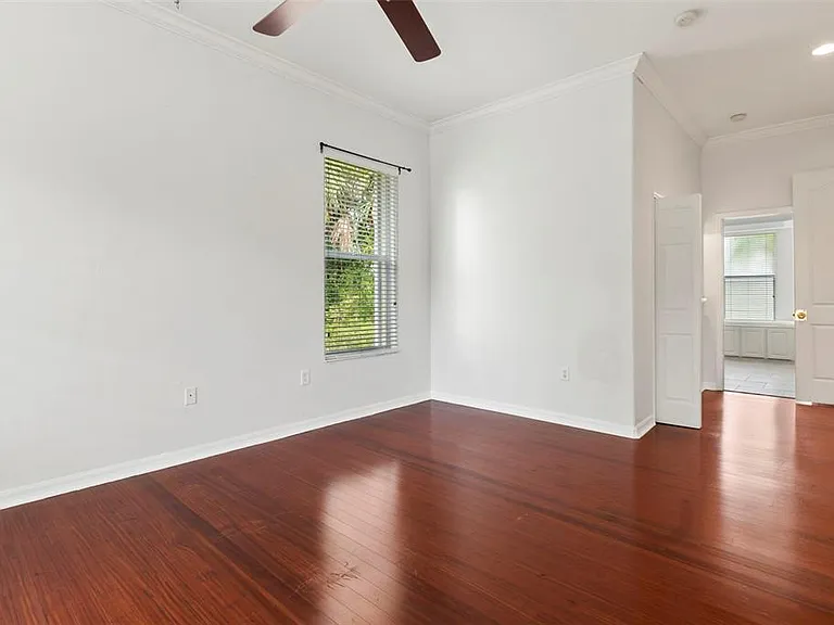 281 Hallcrest Ter — Photo 16