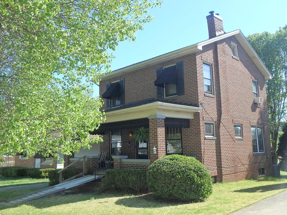 1st image of 2734 Gilbert Ave