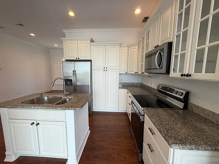 3425 Anton Ct — Photo 8