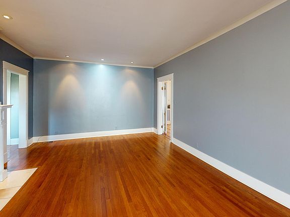4th image of 429 Church St
