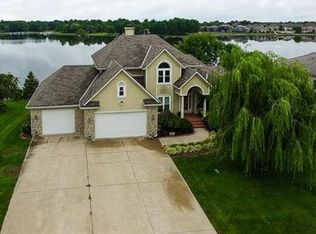 4613 SW Gull Point Dr, Lees Summit, MO 64082