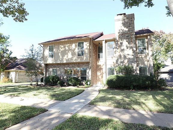 2nd image of 2815 Green Fields Dr
