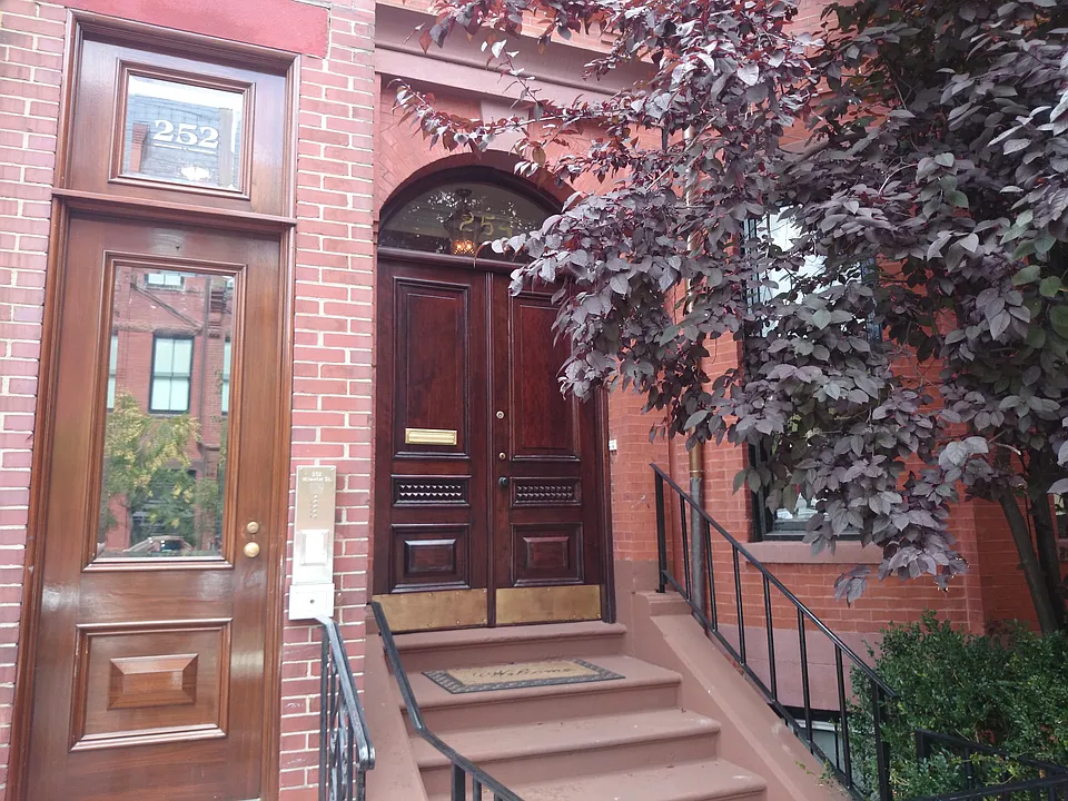 Building Photo 3