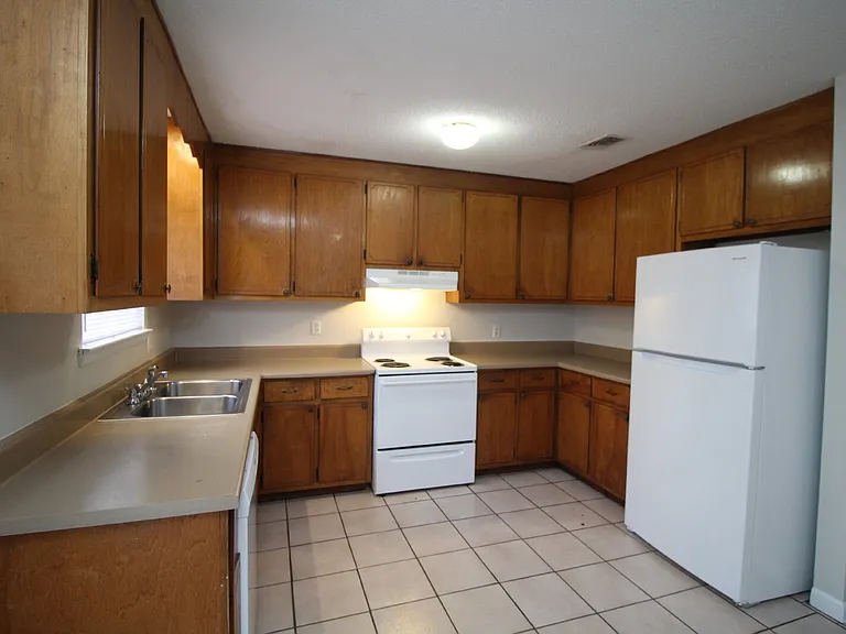 5078 Barbara Ln — Photo 6