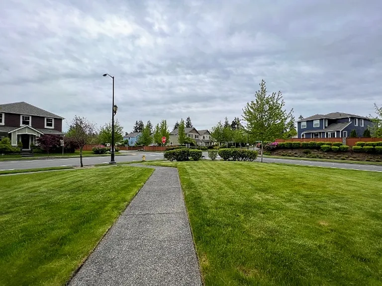 9212 Campus Glen Dr NE — Photo 27