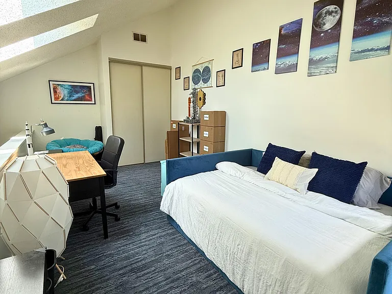 305 Wildflower Ct — Photo 6