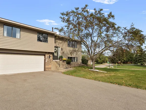 15722 Griffon Ct, Apple Valley, MN 55124