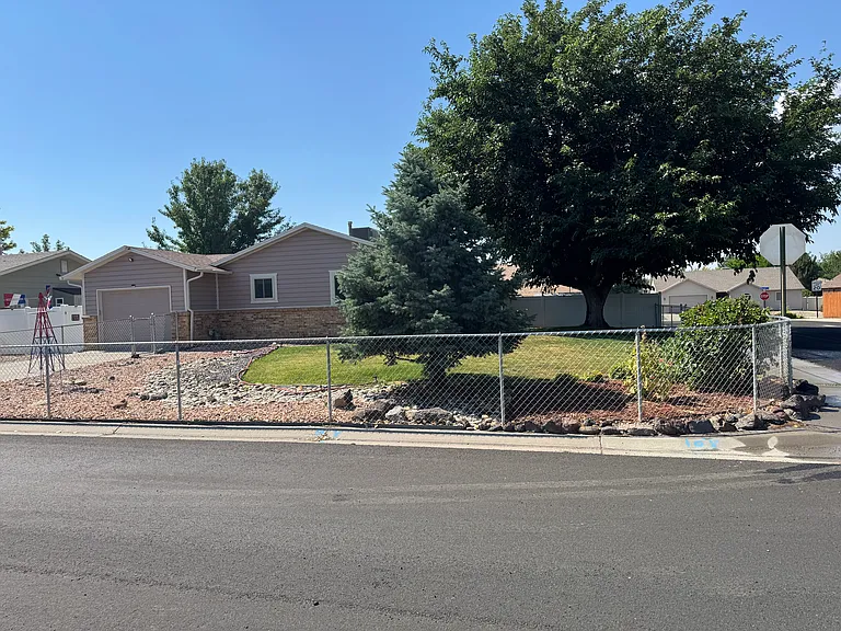 636 Starlight Dr — Photo 16