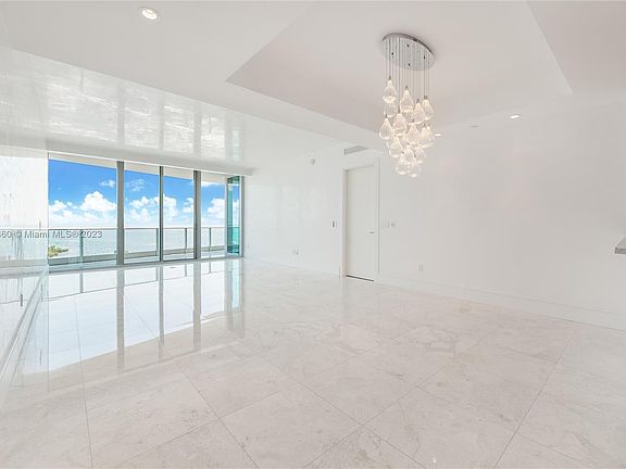 2nd image of 2627 Bayshore Dr #2703