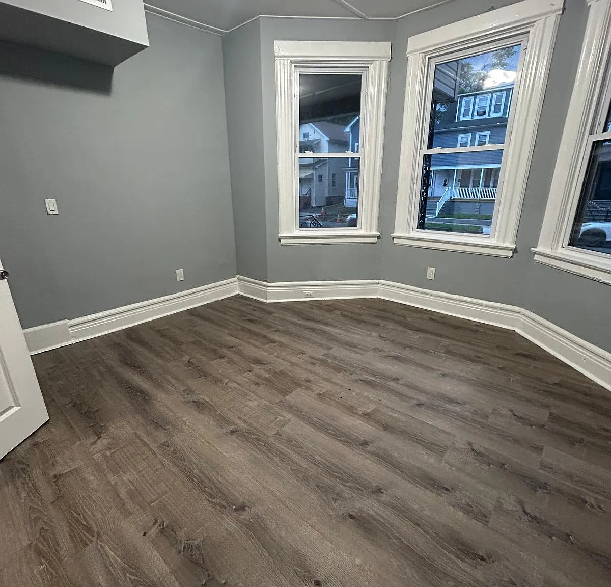 3 bed, $2,100 — Photo 4