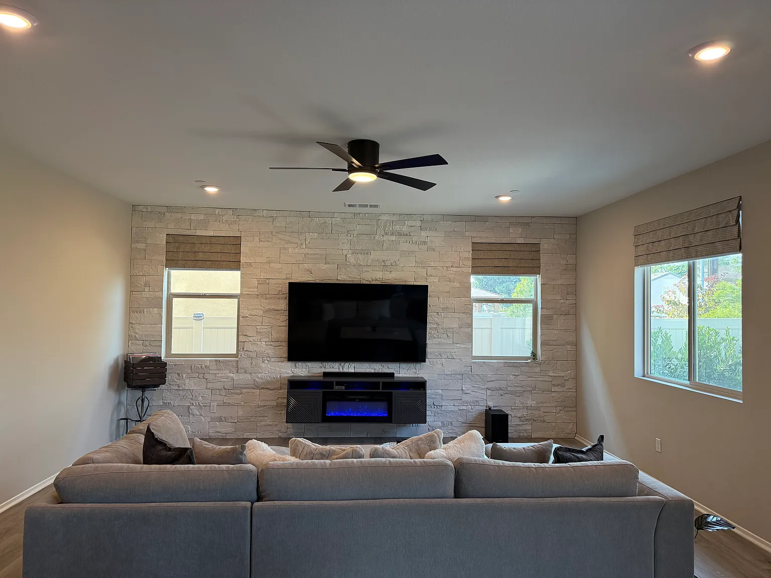 4021 Justin Ct — Photo 3