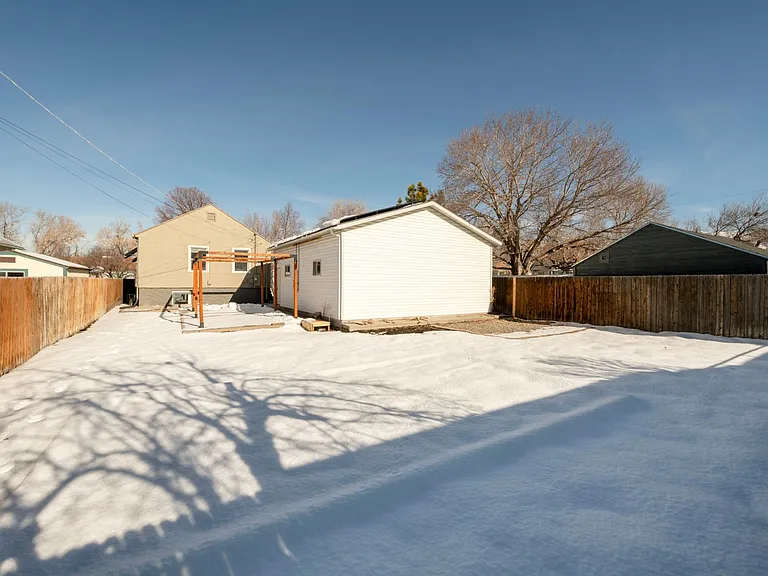 780 E Loveland Ave — Photo 26