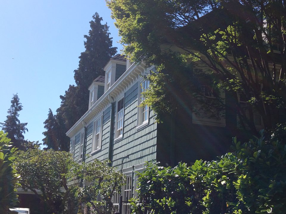 2nd image of 1217 Federal Ave E